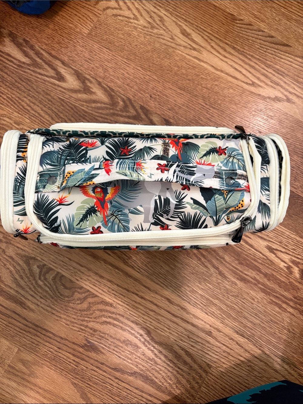 Lug Trolley Cosmetic Case Wildlife Print - Picture 3 of 7